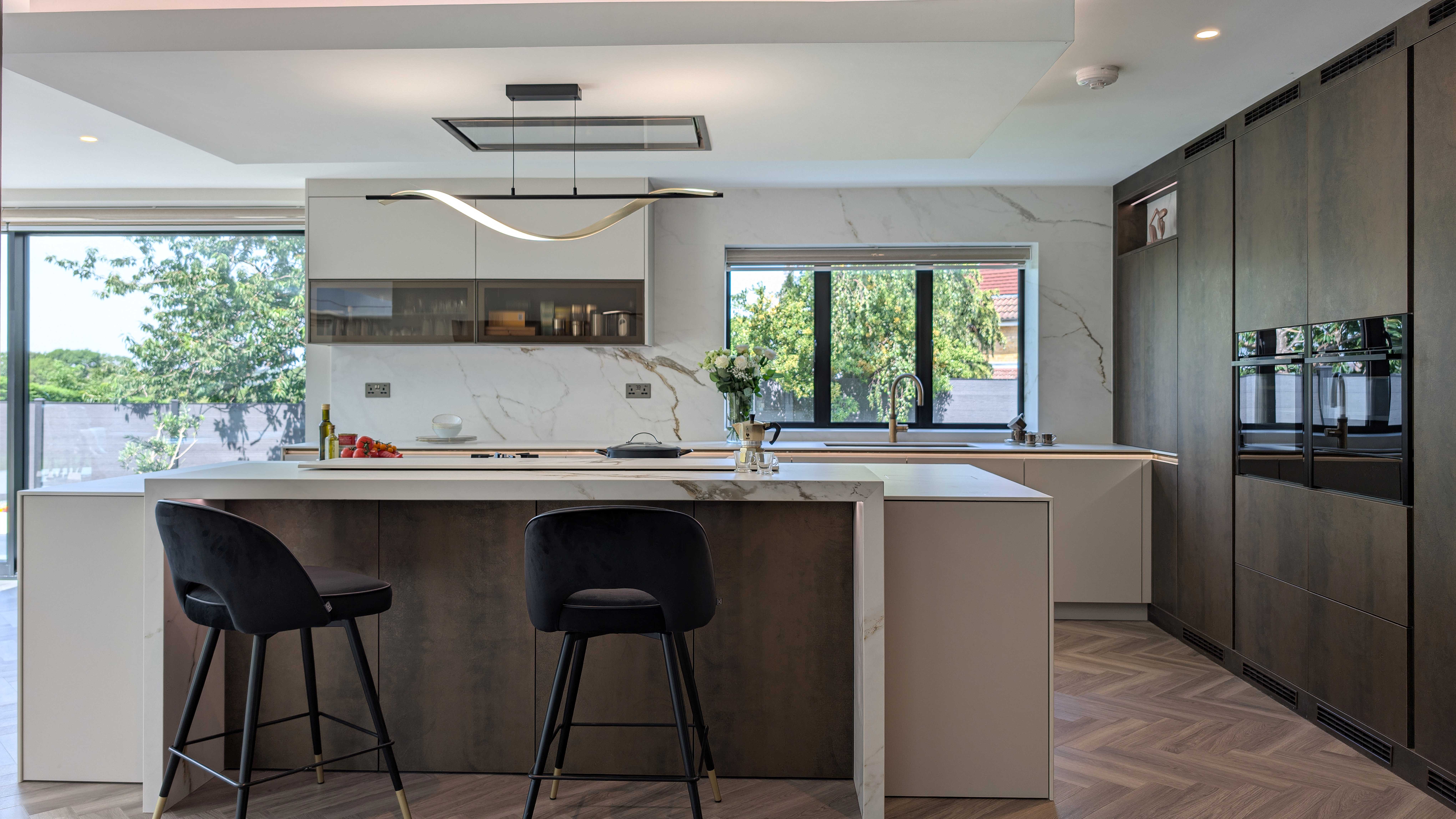 Cashmere and Galvano Bronze Kitchen in Chigwell
