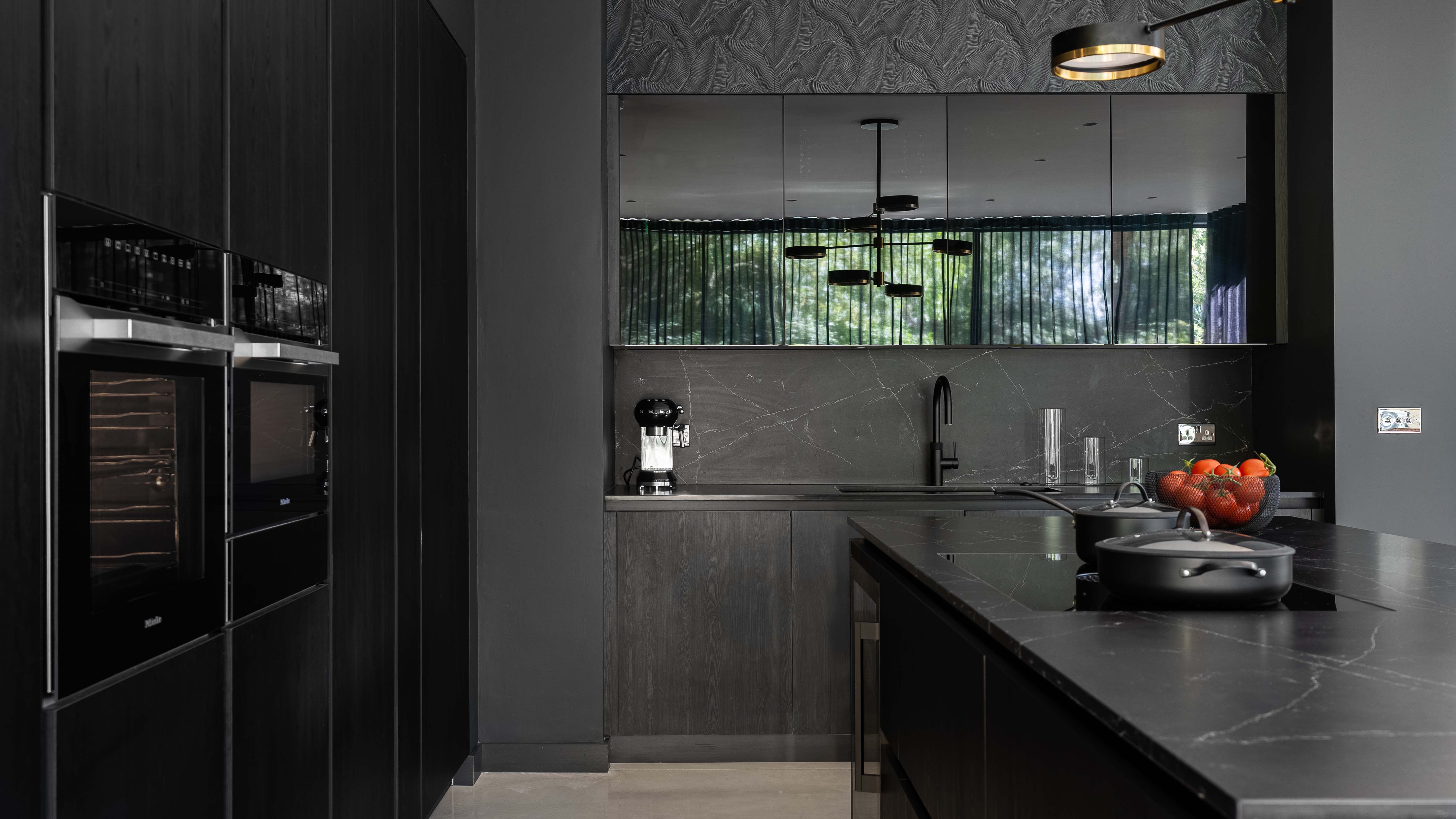 Should I have a dark kitchen?